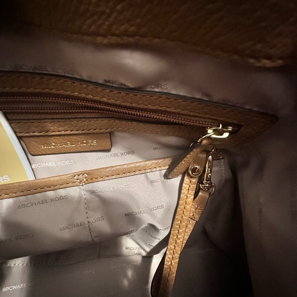 Michael Kors Brown Leather Tote Bag.         Large Size - Picture 7 of 8
